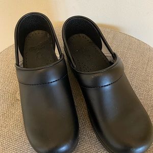 Dansko Professional Women’s Clog Shoes